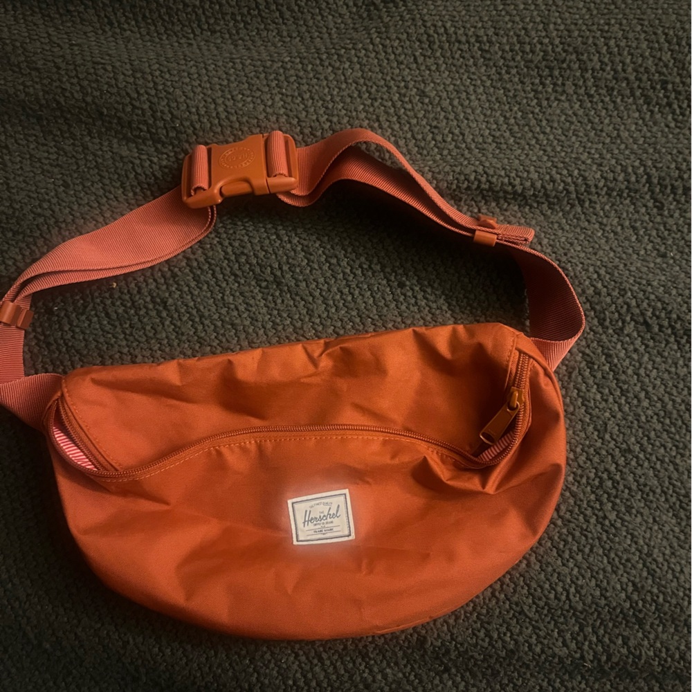 Herschel Supply Co. Sixteen Belt Bag (Urban Outfitters Exclusive) “Rust”
